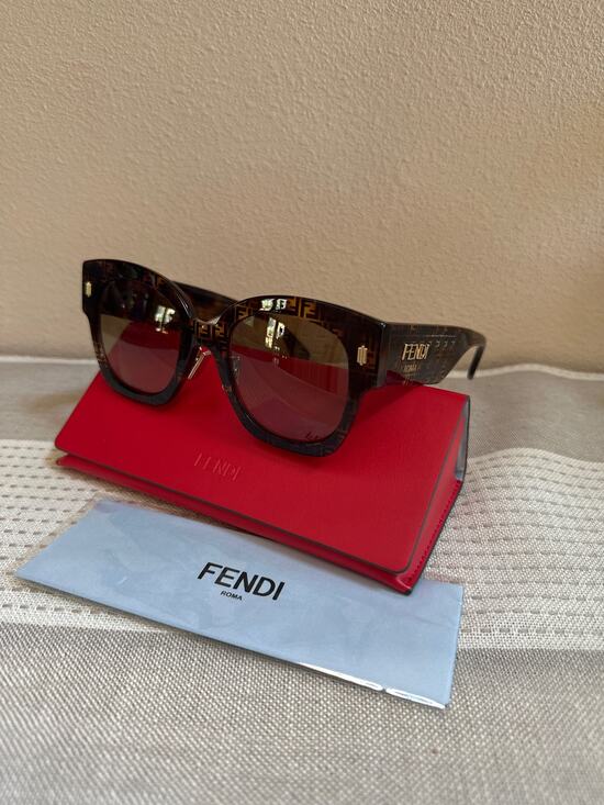 Fendi FF 0458G Monogram Sunglasses in Gradient Brown with Red Case & cloth NIB main image 8